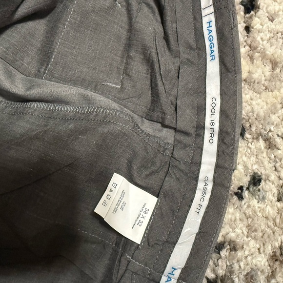 Haggar Gray Dress Pants with Straight Leg and Flat Front - Picture 6 of 6